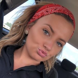 Meet your Posher, Allyson